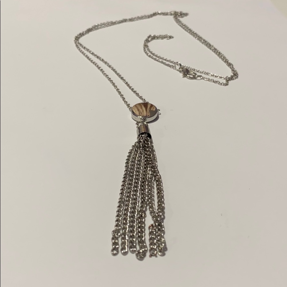 Silver fashion necklace
